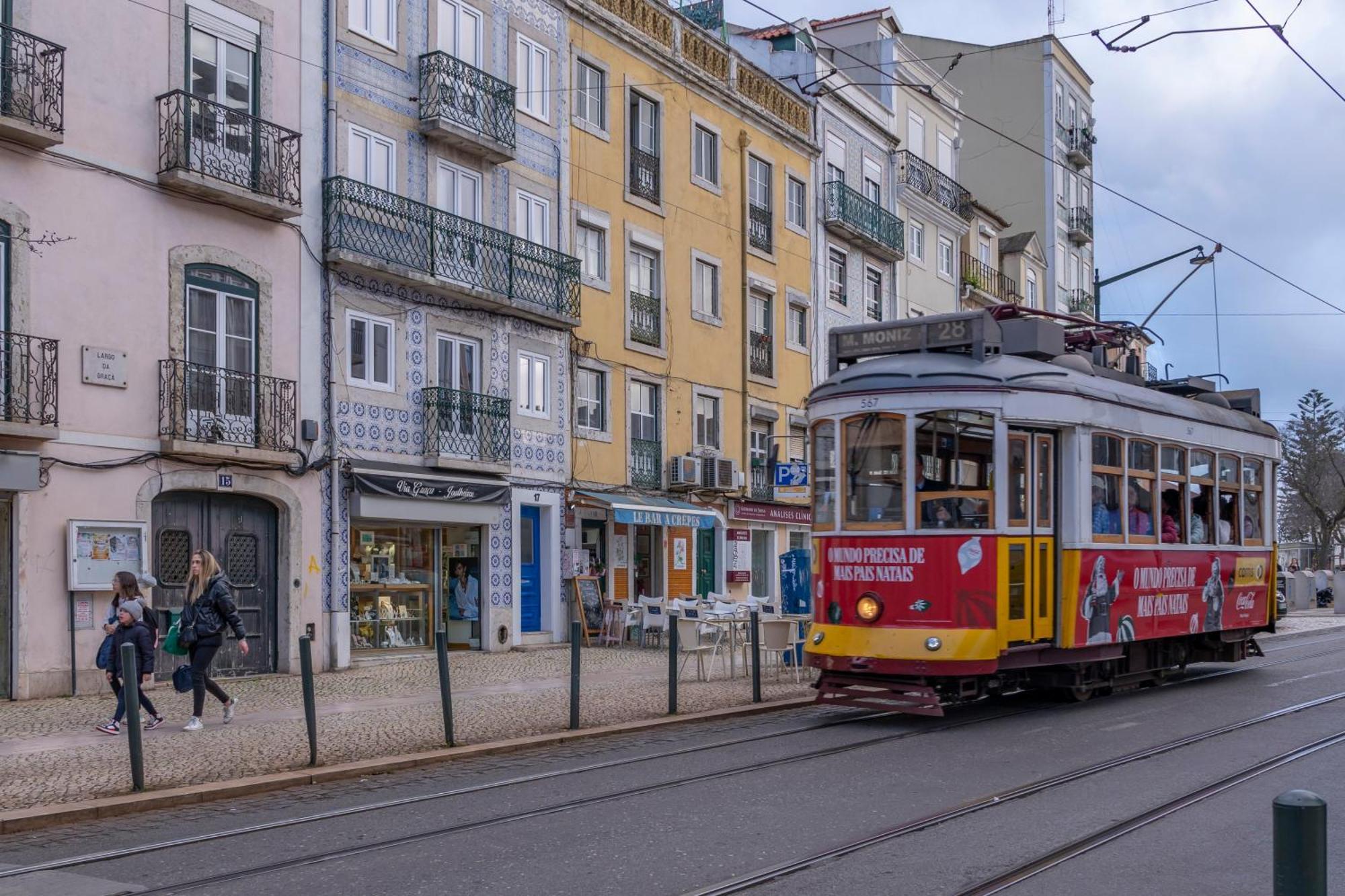 Superb Apartments Overlooking Graça in Lisboa Exterior foto
